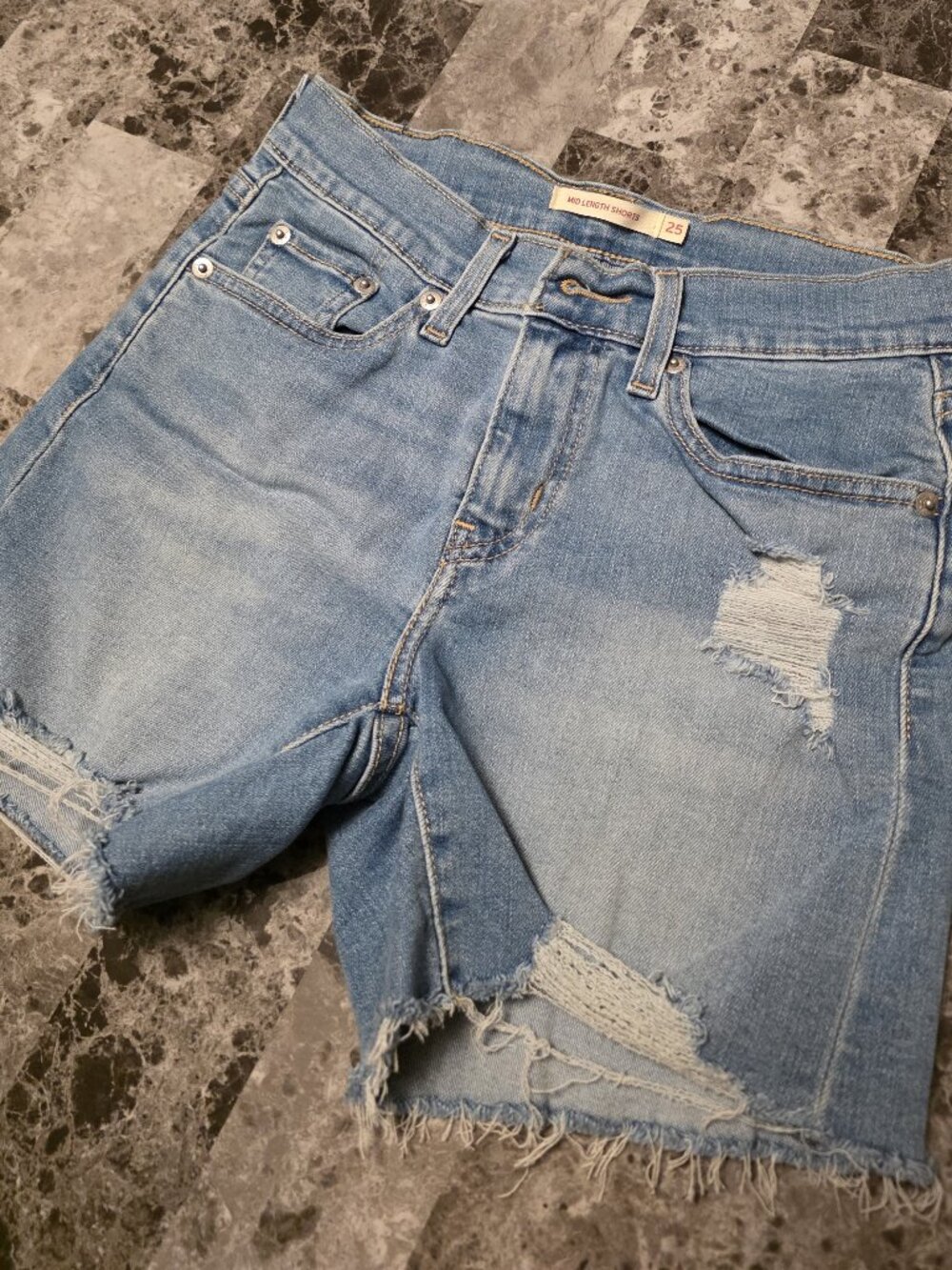 Levi's Women's Mid Length Shorts - I'm Just a Fan